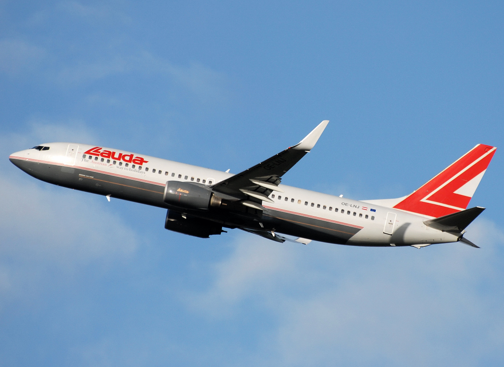 OE-LNJ (28177) 1998 Boeing 737-8Z9 WL