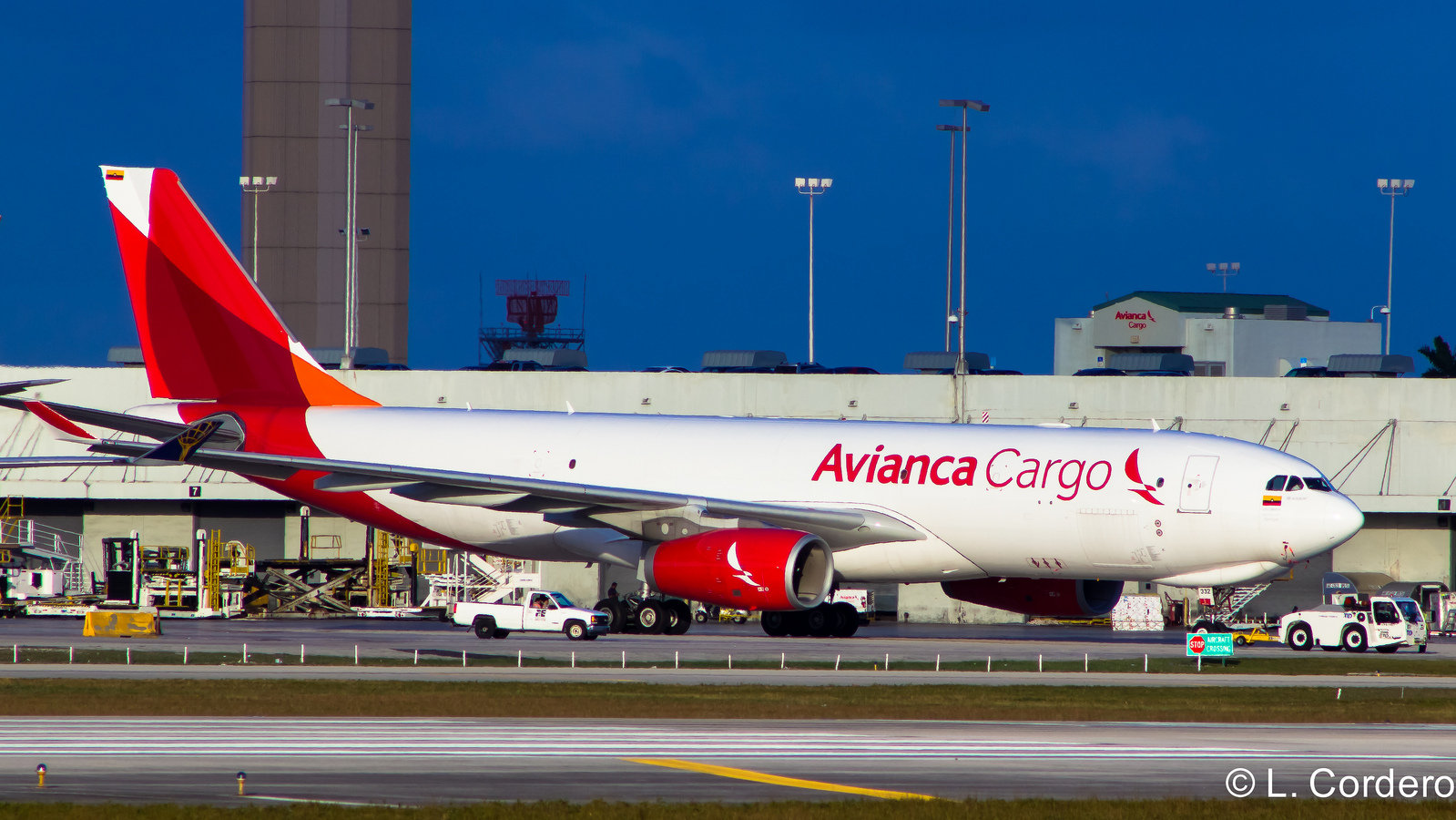 N332QT (1428) 2013 Airbus A330-243F
