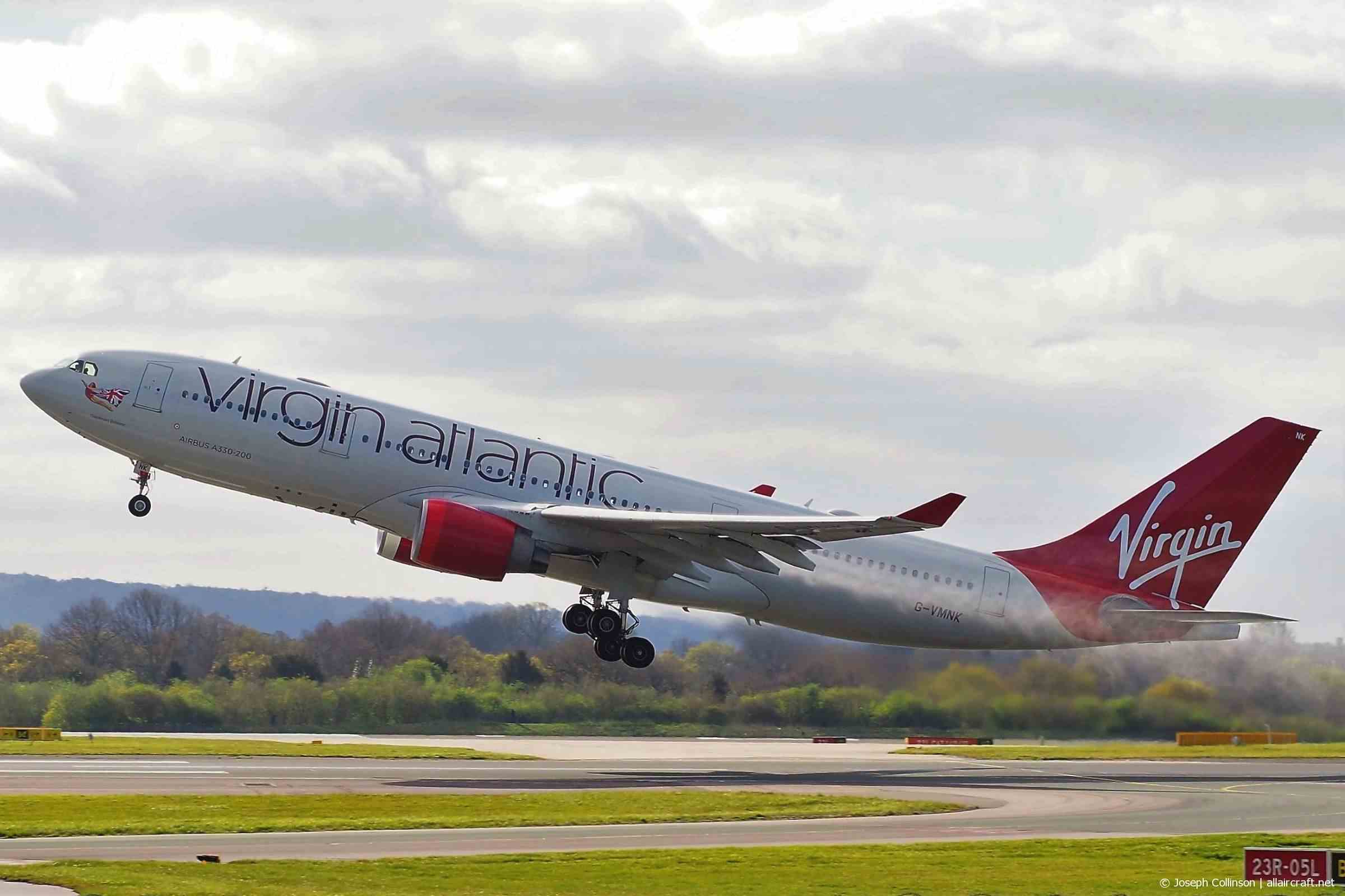 G-VMNK (403) 2001 Airbus A330-223