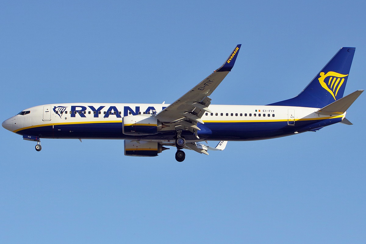 EI-FIY (44707) 2015 Boeing 737-8AS WL