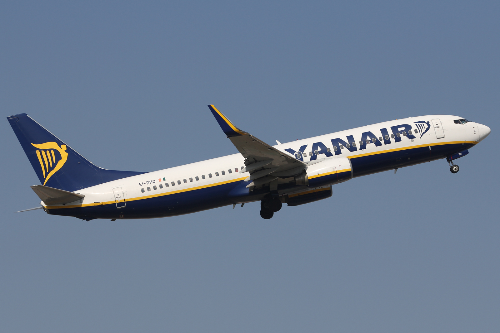 EI-DHO (cn 33578) Boeing 737-8AS
