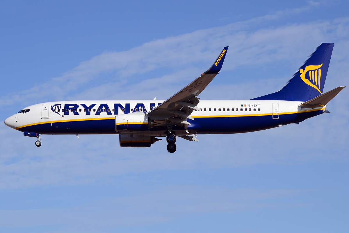 EI-EVT (40315) 2012 Boeing 737-8AS WL