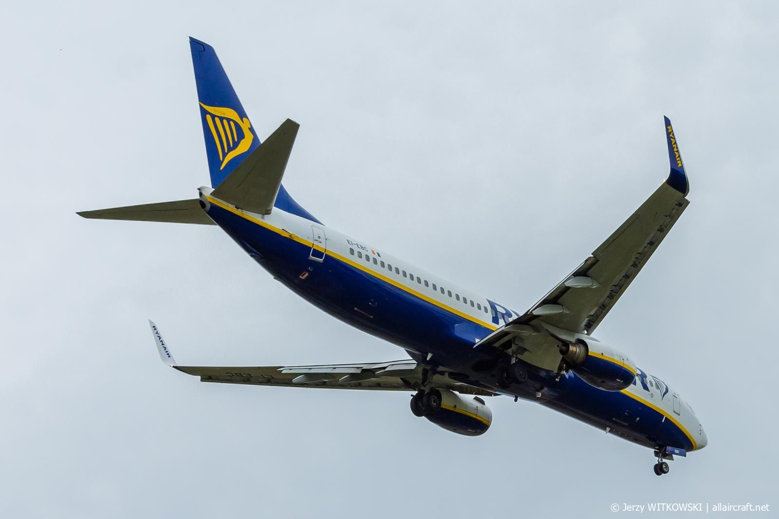 EI-EBC (37520) 2009 Boeing 737-8AS(WL)