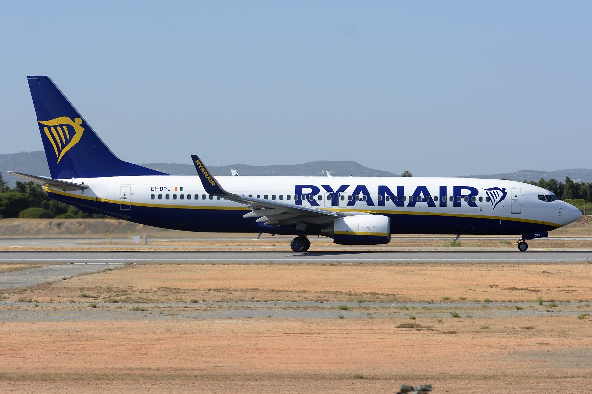 EI-DPJ (33609) 2007 Boeing 737-8AS(WL)