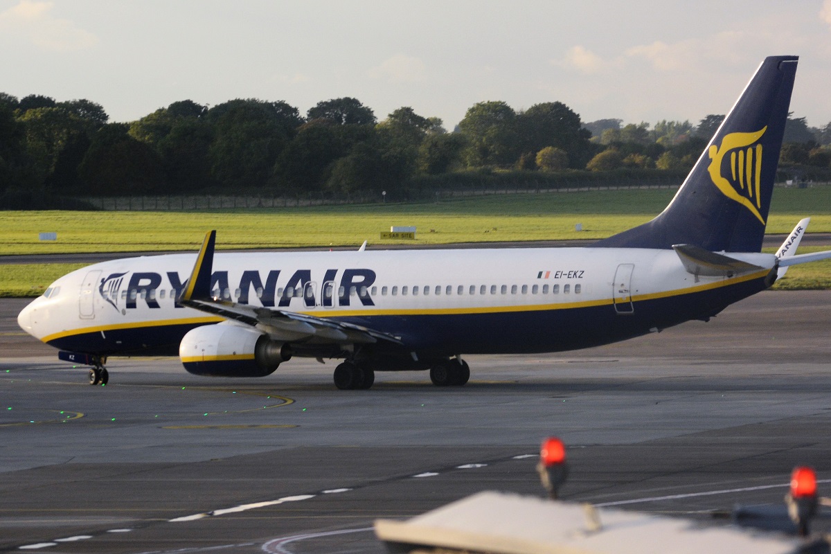 EI-EKZ (38508) 2010 Boeing 737-8AS(WL)