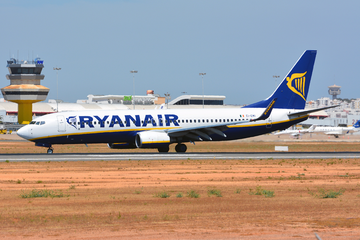 EI-EMI (34979) 2010 Boeing 737-8AS(WL)