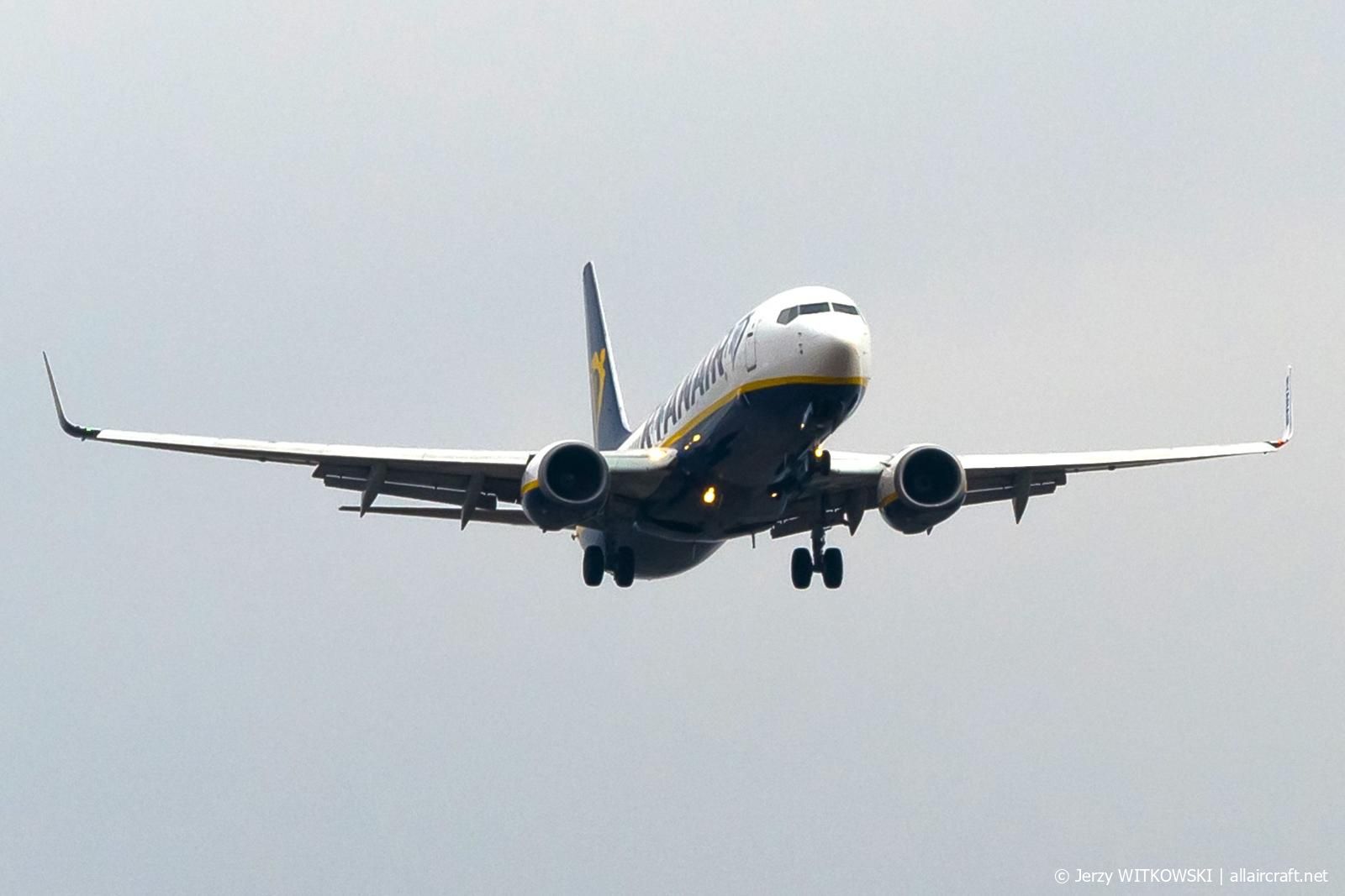 EI-EFG (35014) 2009 Boeing 737-8AS(WL)