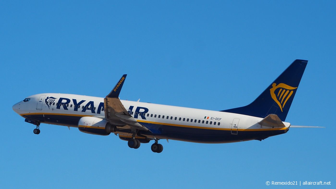 EI-DCF (33804) 2004 Boeing 737-8AS(WL)