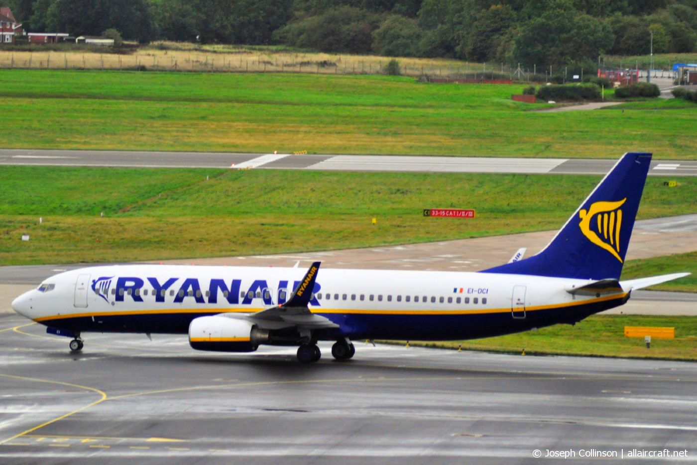 EI-DCI (33567) 2004 Boeing 737-8AS(WL)