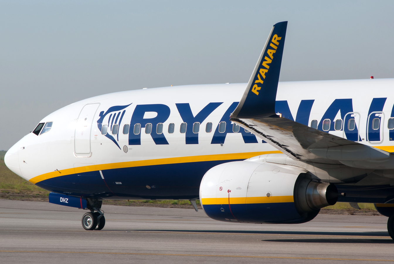 EI-DHZ (33583) 2005 Boeing 737-8AS(WL)