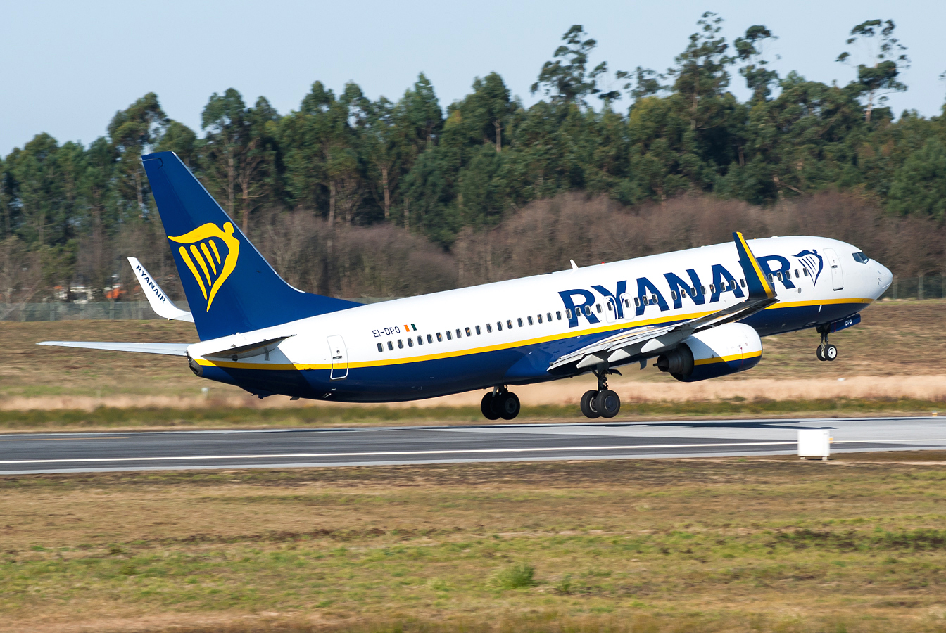 EI-DPO (33612) 2007 Boeing 737-8AS(WL)
