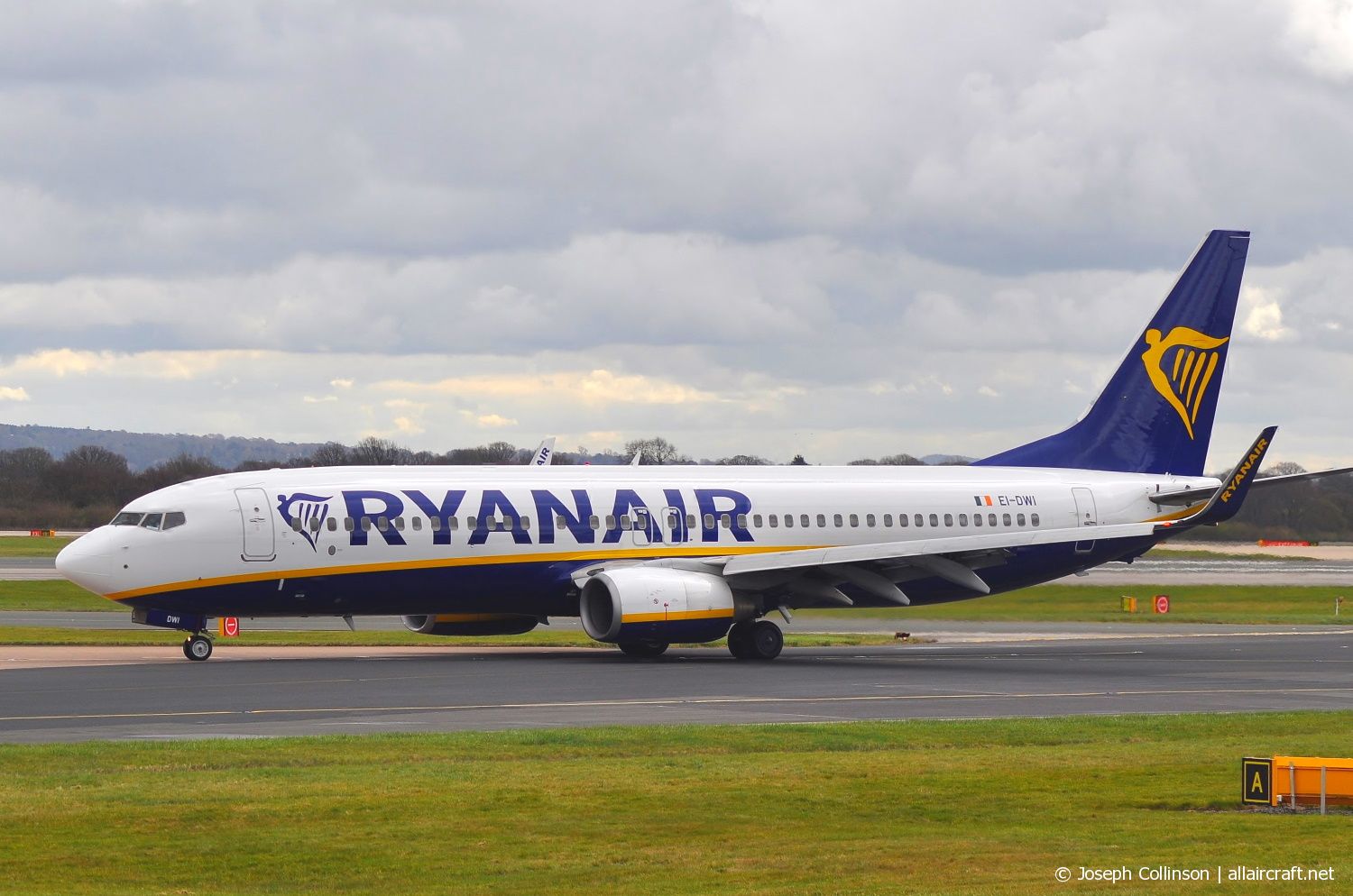 EI-DWI (33643) 2007 Boeing 737-8AS(WL)