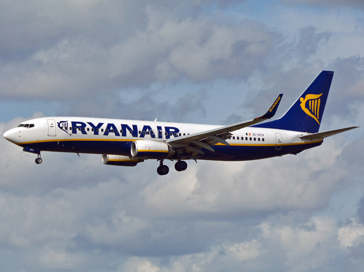 EI-DYV (37512) 2008 Boeing 737-8AS(WL)