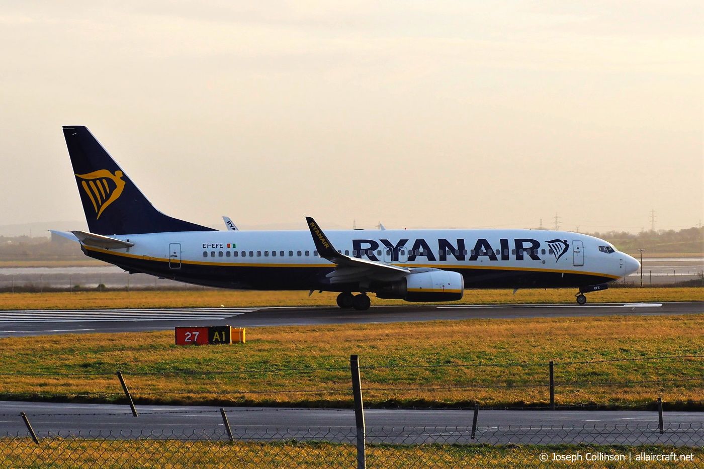 EI-EFE (37533) 2009 Boeing 737-8AS(WL)