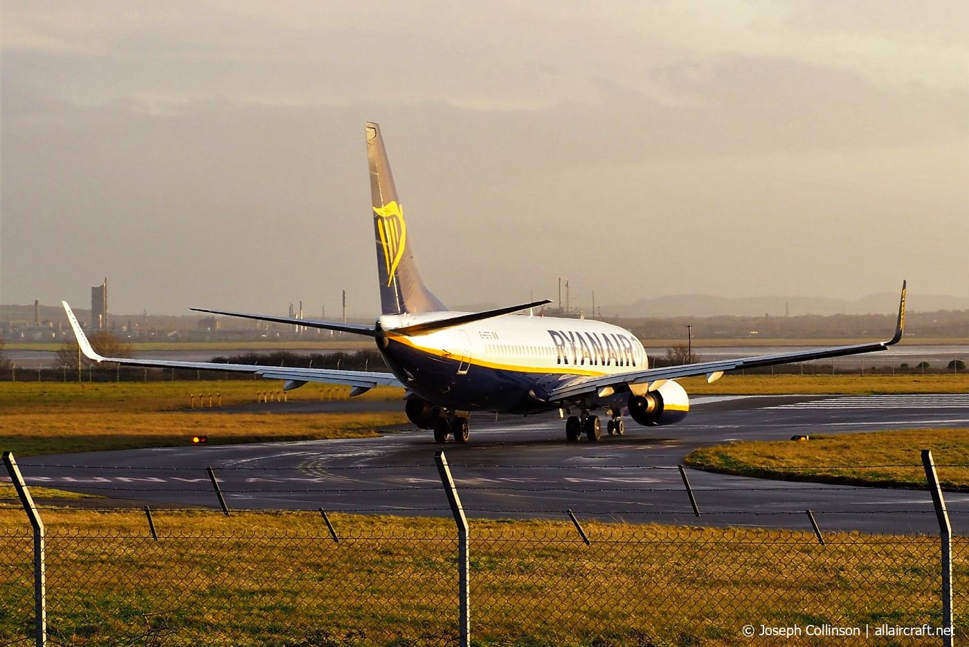 EI-EFE (37533) 2009 Boeing 737-8AS(WL)