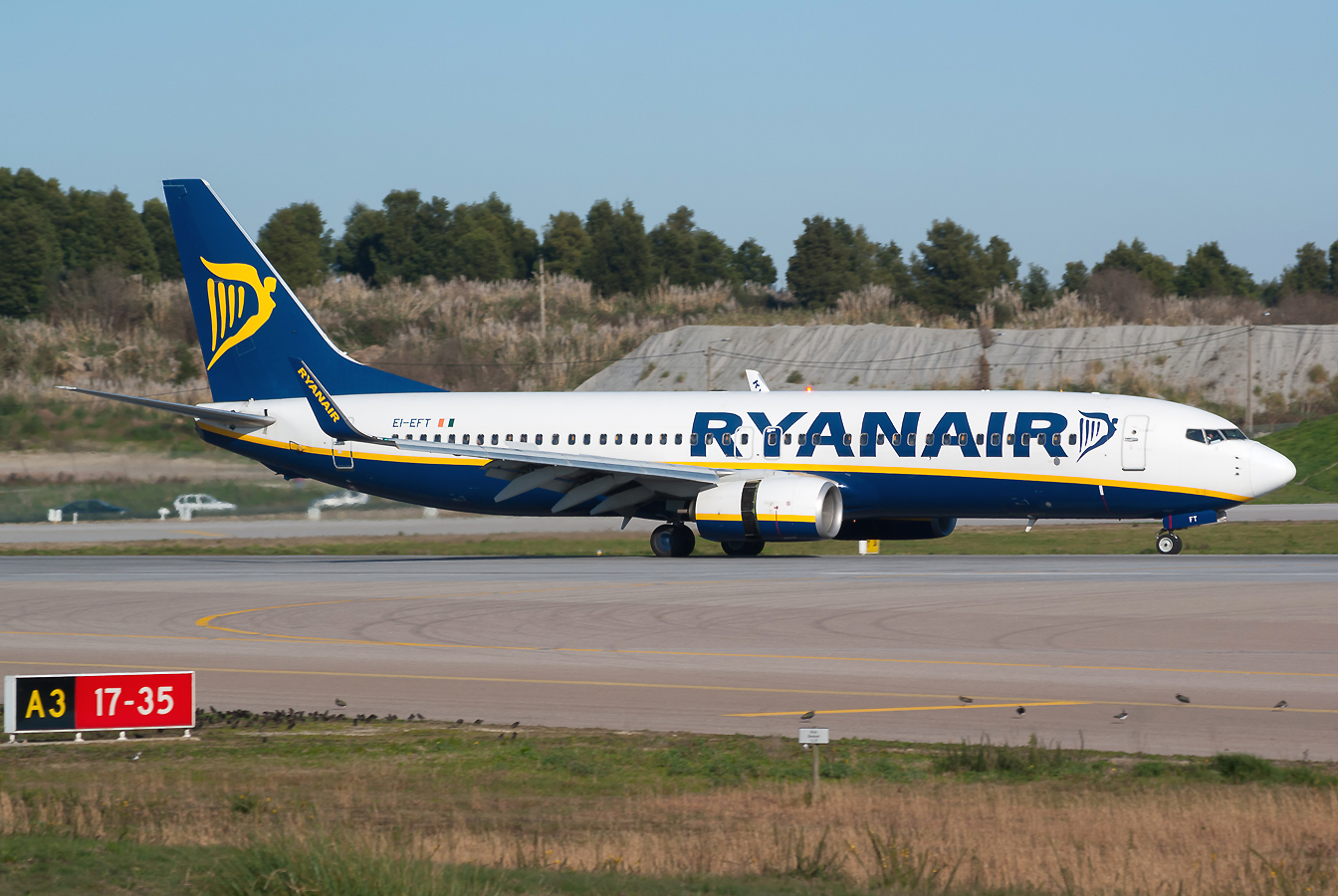 EI-EFT, (cn 37543), Boeing 737-8AS