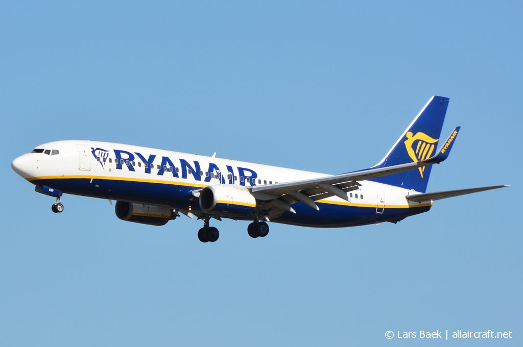 EI-EKF (35025) 2010 Boeing 737-8AS(WL)