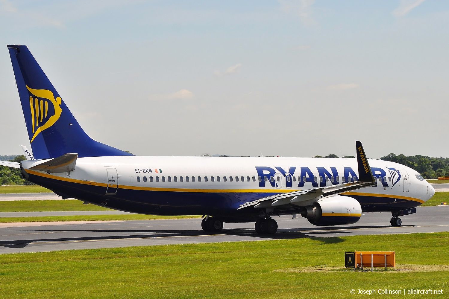 EI-EKM (38499) 2010 Boeing 737-8AS(WL)