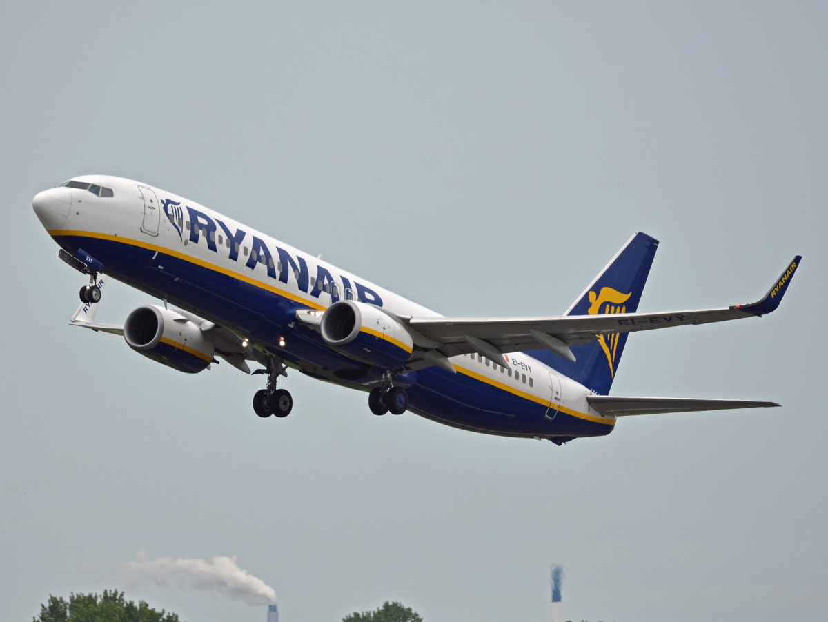 EI-EVY (40319) 2012 Boeing 737-8AS(WL)