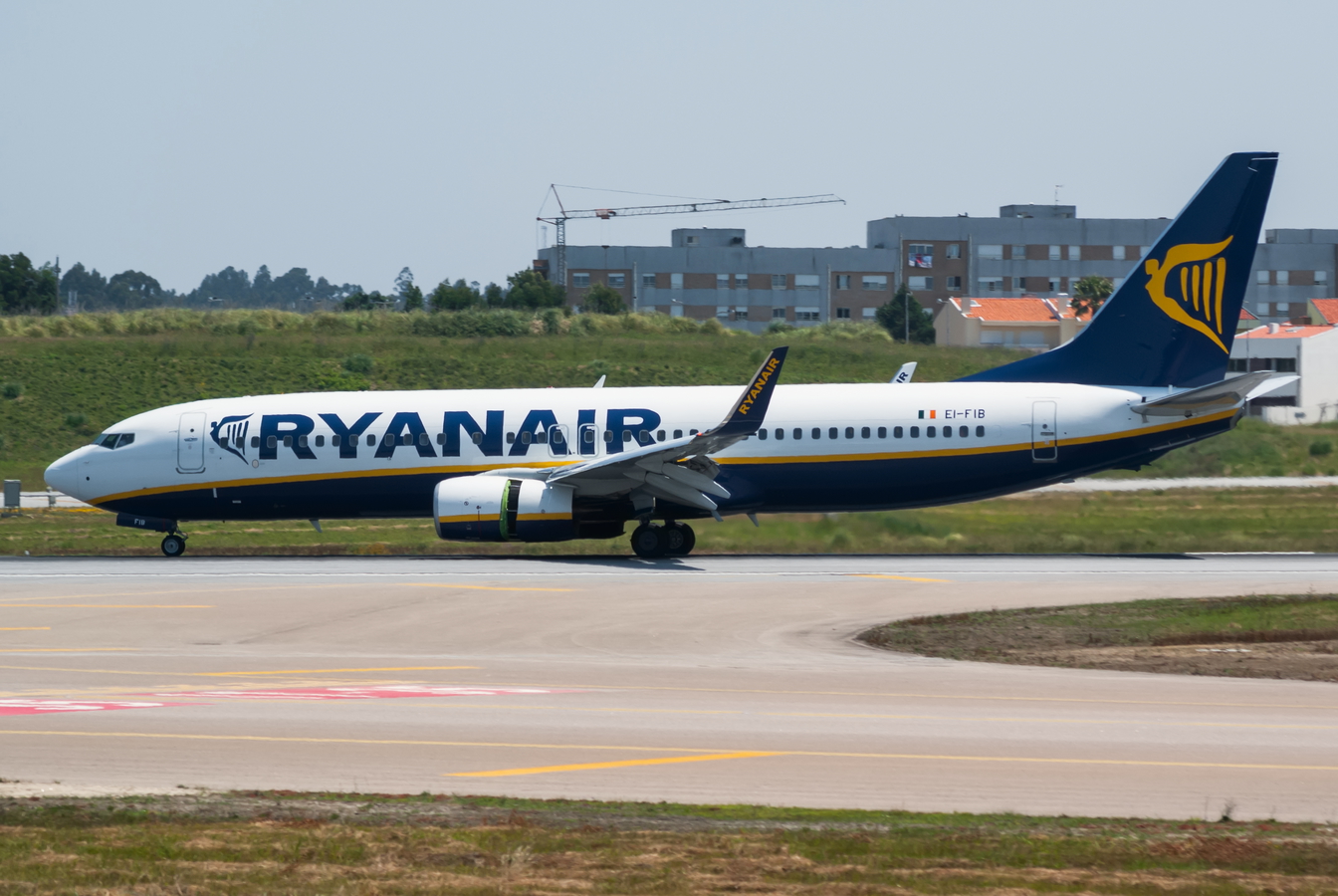 EI-FIB (44692) 2015 Boeing 737-8AS(WL)