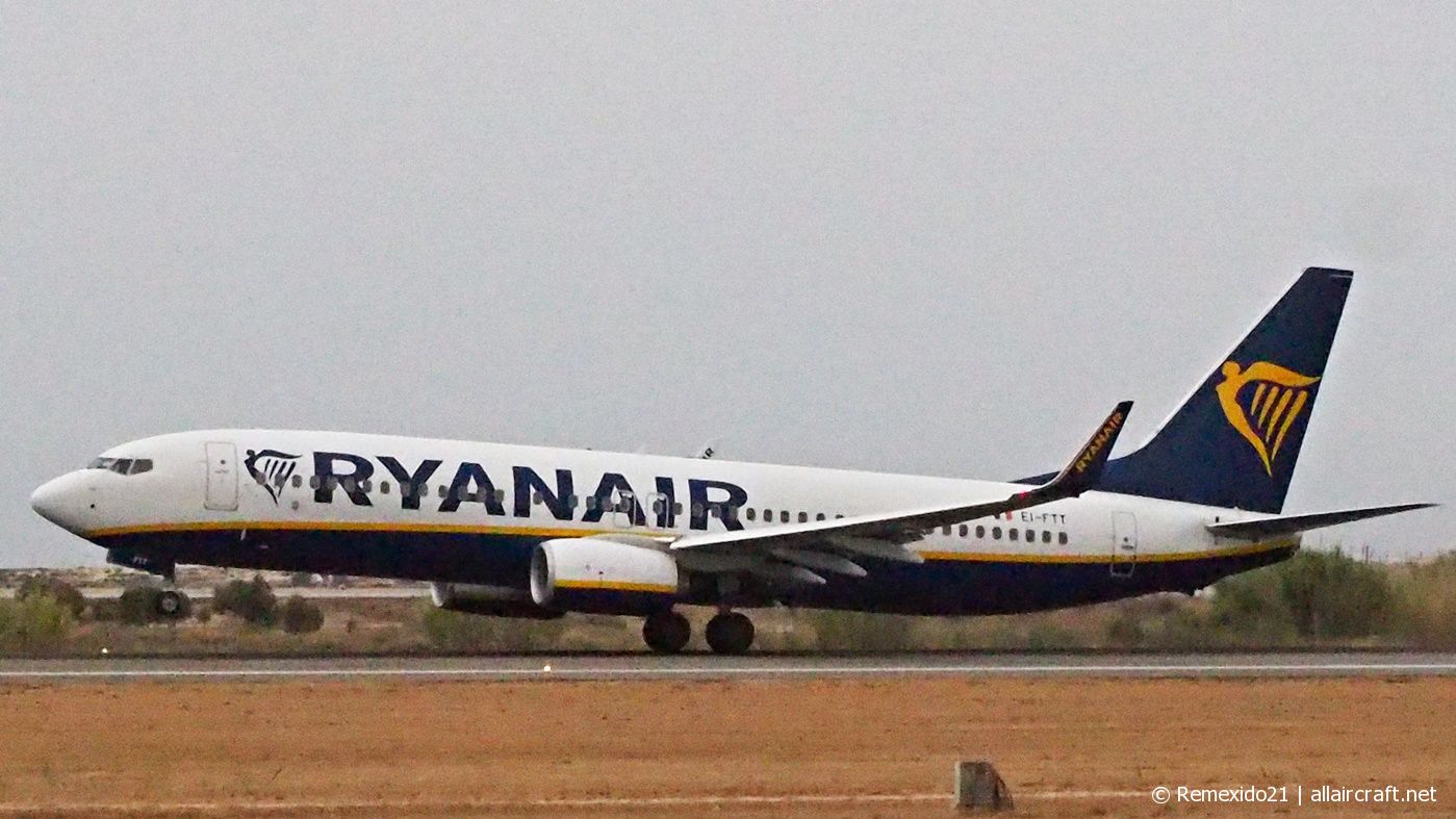 EI-FTT (44769) 2017 Boeing 737-8AS(WL)