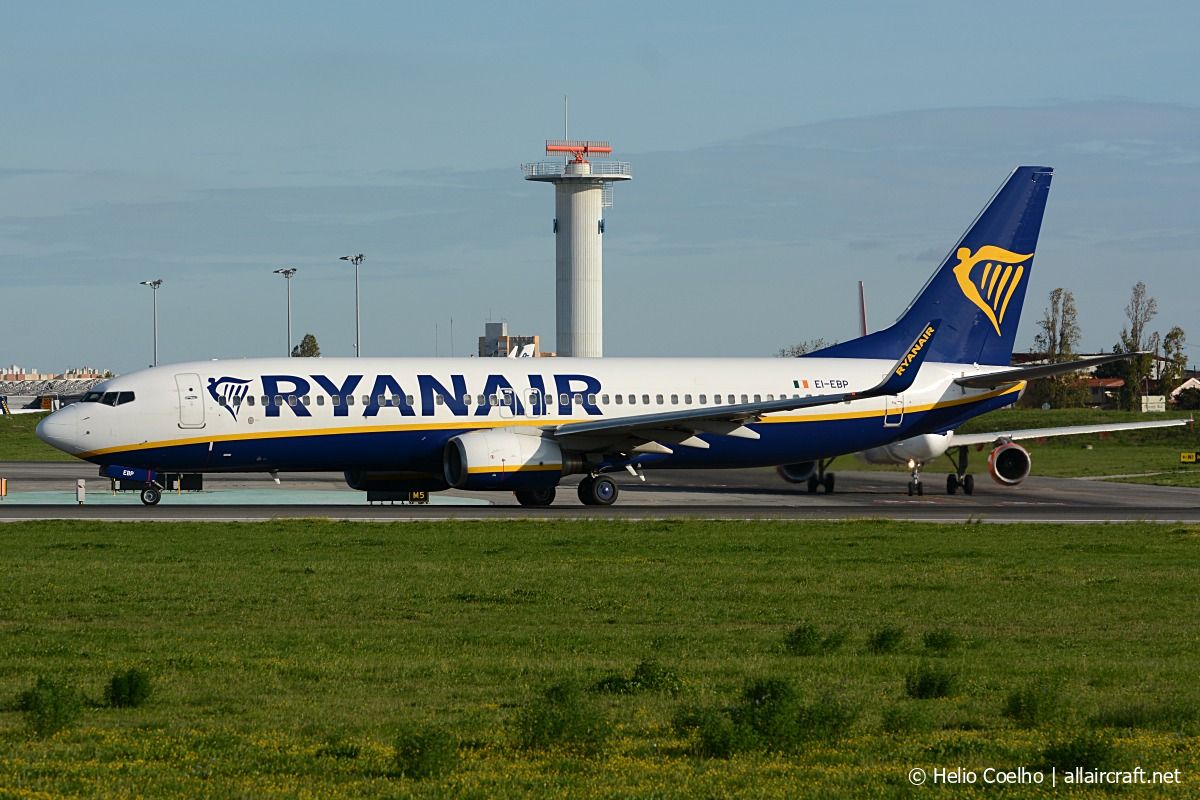 EI-EBP (37531) 2009 Boeing 737-8AS(WL)