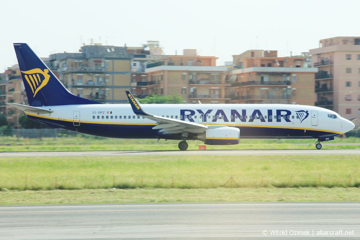 EI-DPZ (33616) 2007 Boeing 737-8AS WL