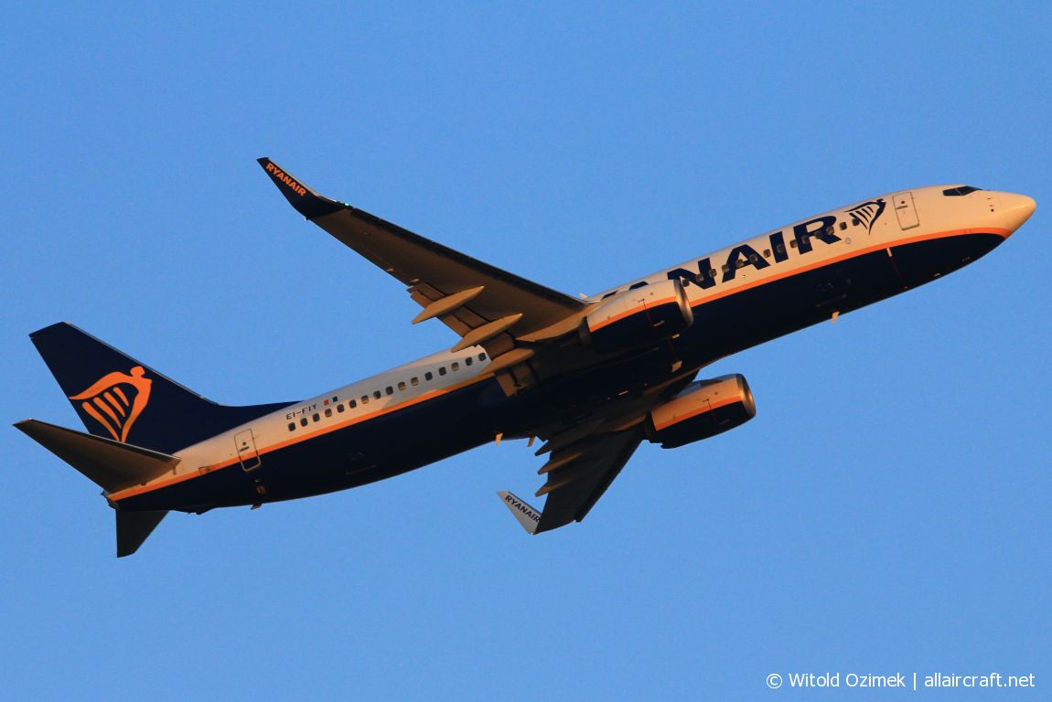 EI-FIY (44707) 2015 Boeing 737-8AS WL