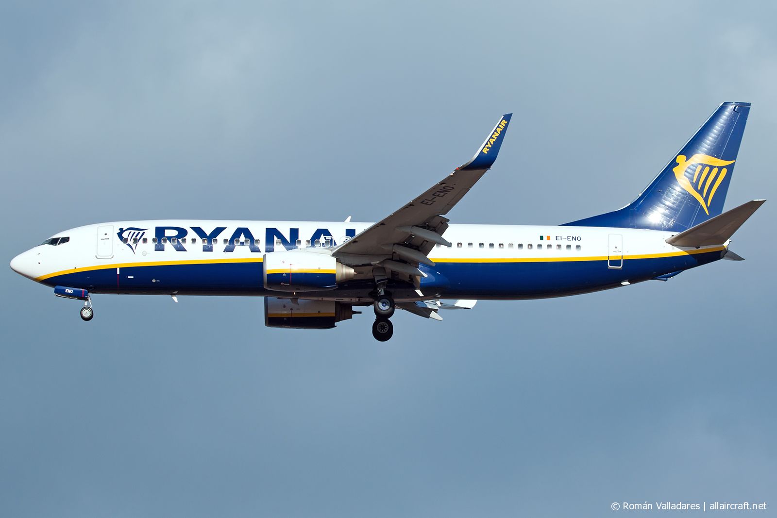 EI-ENO (40302) 2011 Boeing 737-8AS(WL)