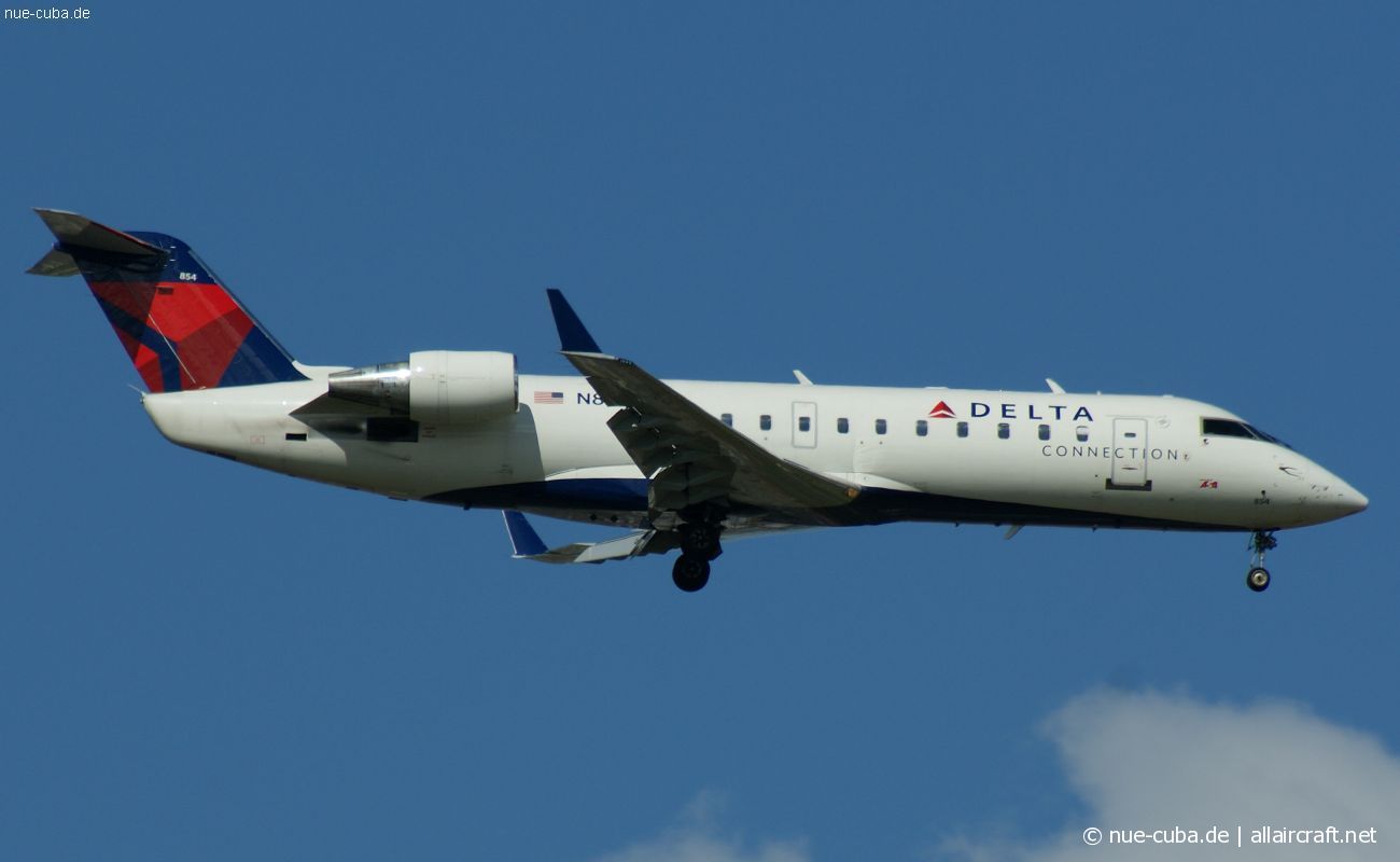N854AS (7392) 2000 Bombardier CRJ-200LR