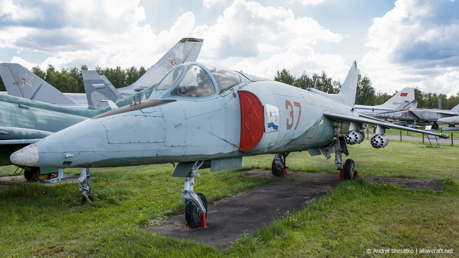 37 (7977864401137) 1975 Yakovlev Yak-38
