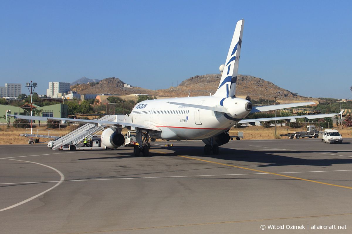 SX-DVW (3785) 2009 Airbus A320-232