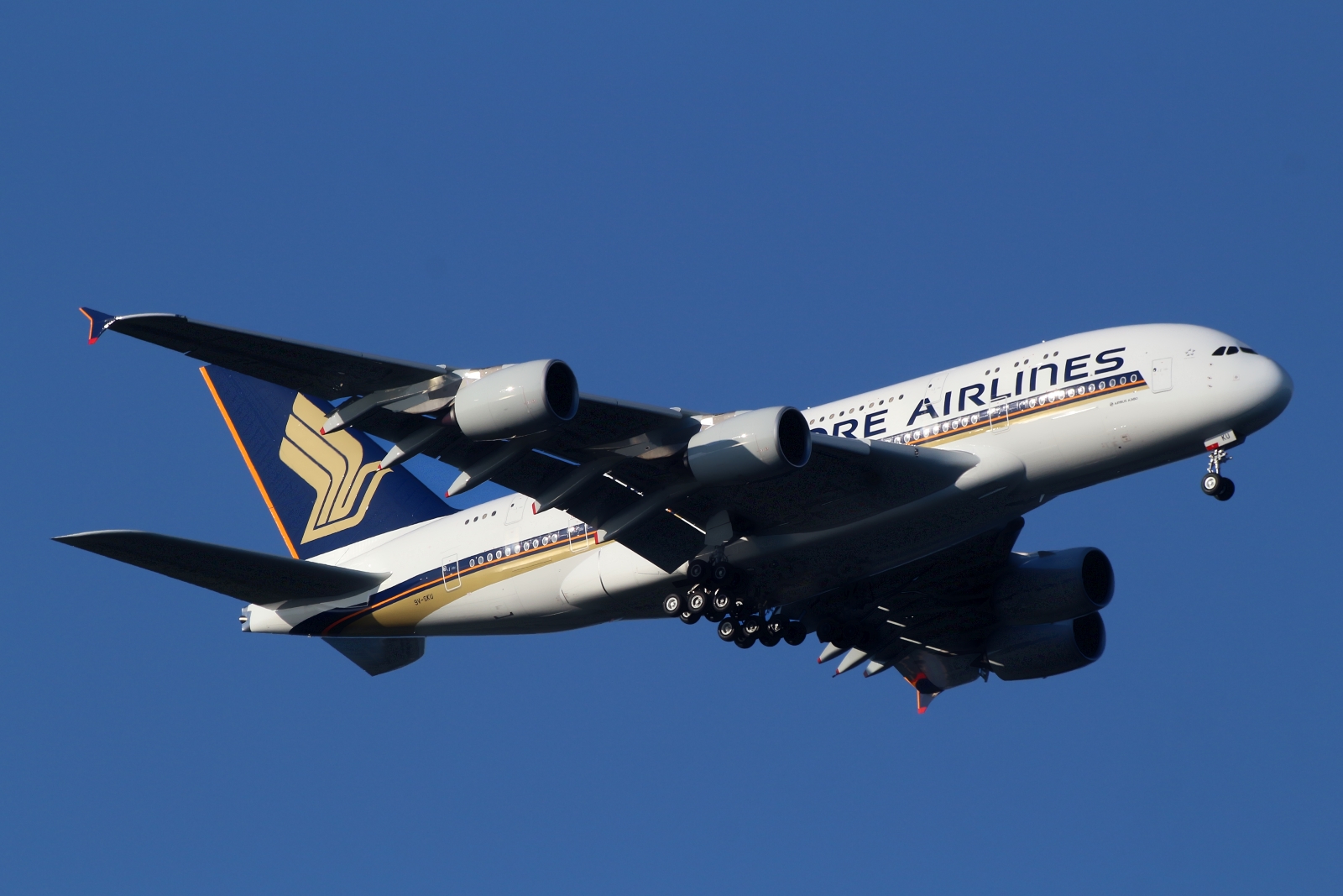 9V-SKU (243) 2017 Airbus A380-841