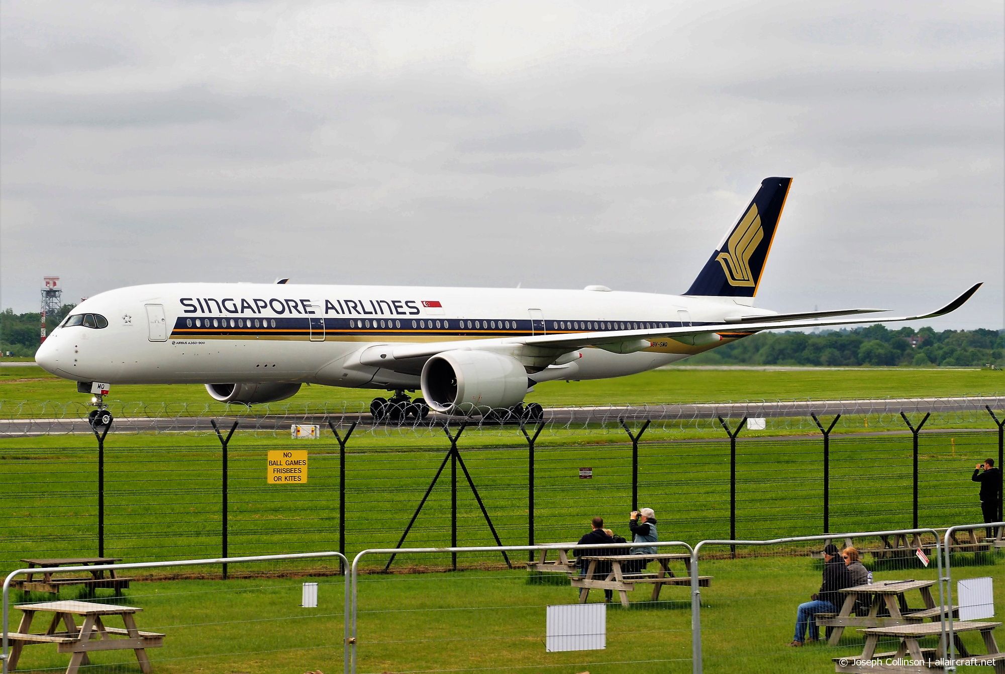 9V-SMQ (133) 2017 Airbus A350-941