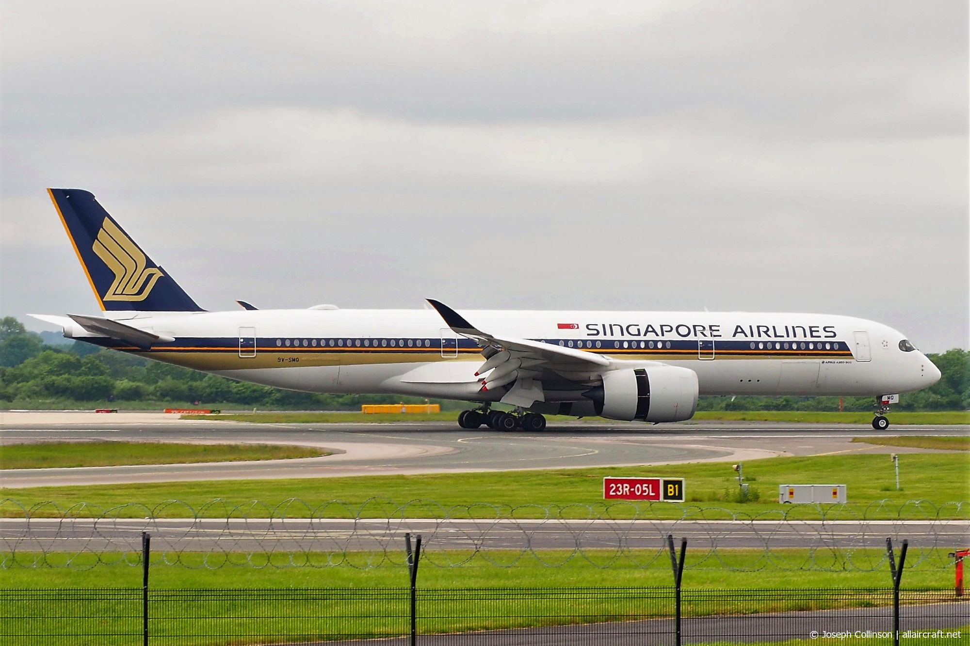 9V-SMQ (133) 2017 Airbus A350-941