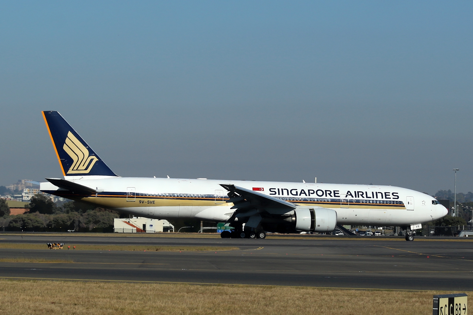 9V-SVE (30870) 2001 Boeing 777-212(ER )