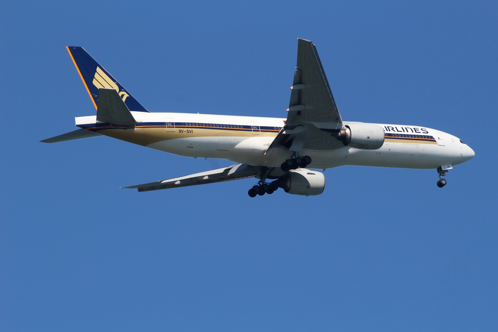 9V-SVI (32316) 2002 Boeing 777-212(ER)