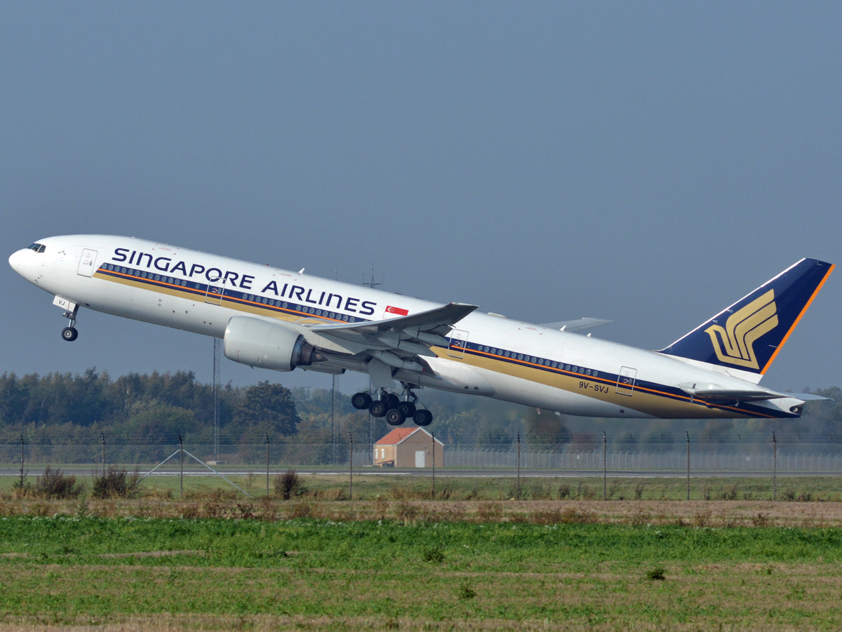 9V-SVJ (32335) 2002 Boeing 777-212/ER