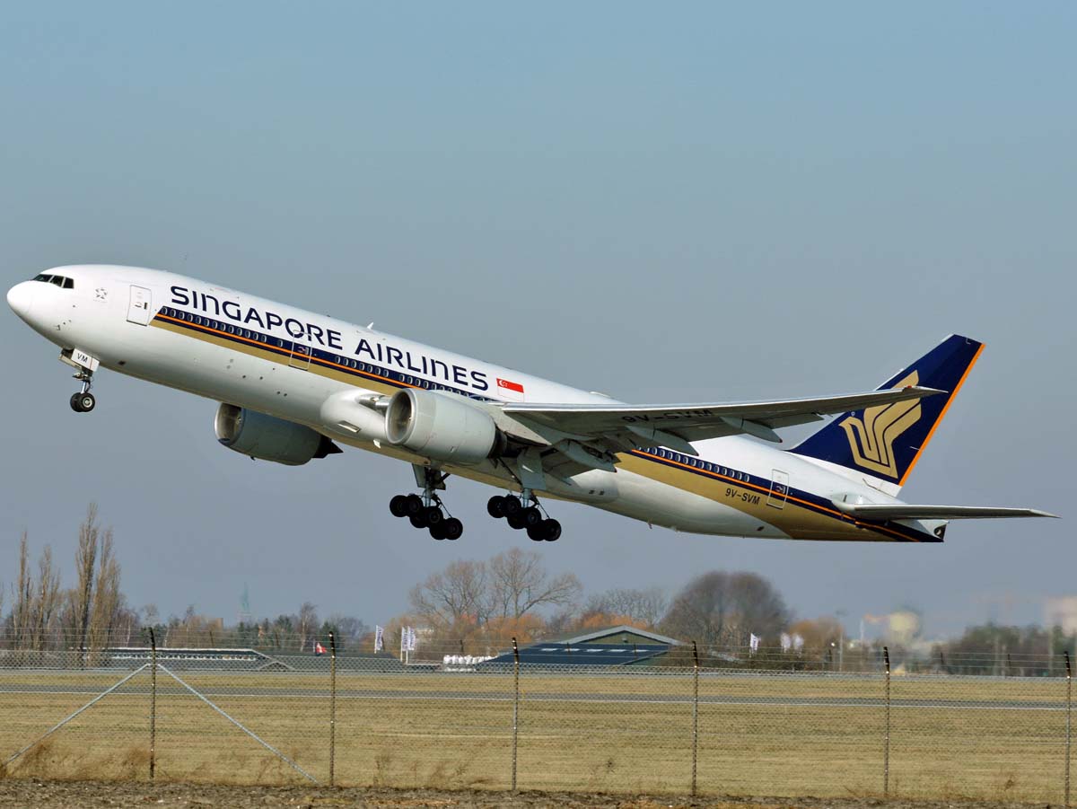9V-SVM (30874) 2003 Boeing 777-212(ER)