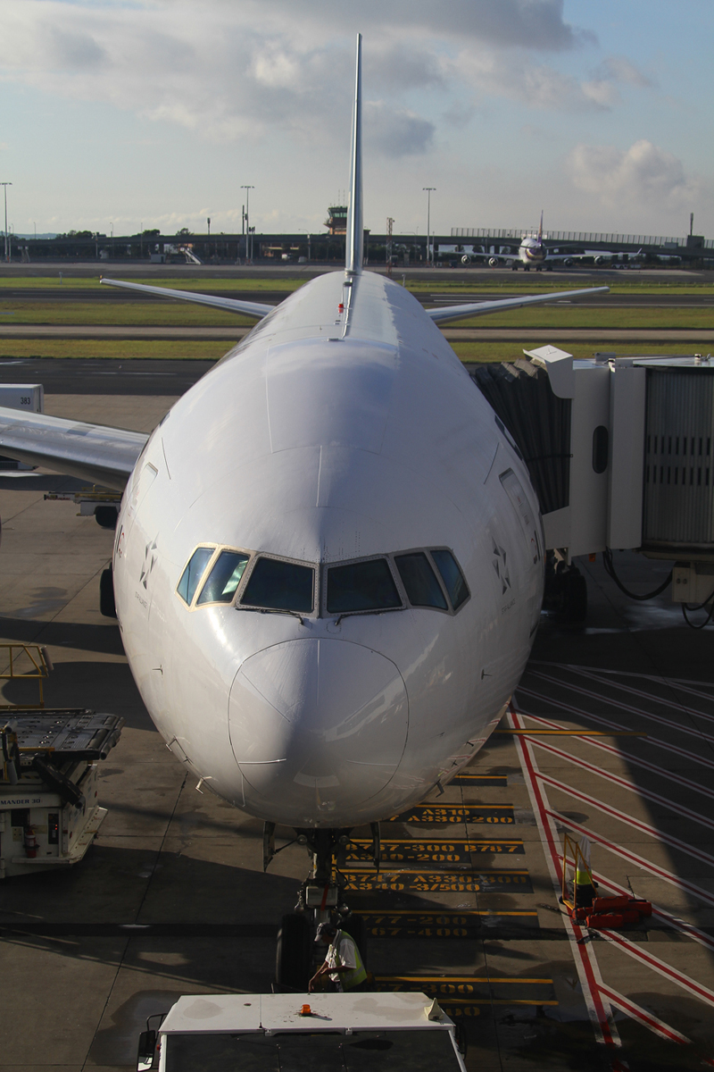 9V-SYF, (cn 30868), Boeing 777-312