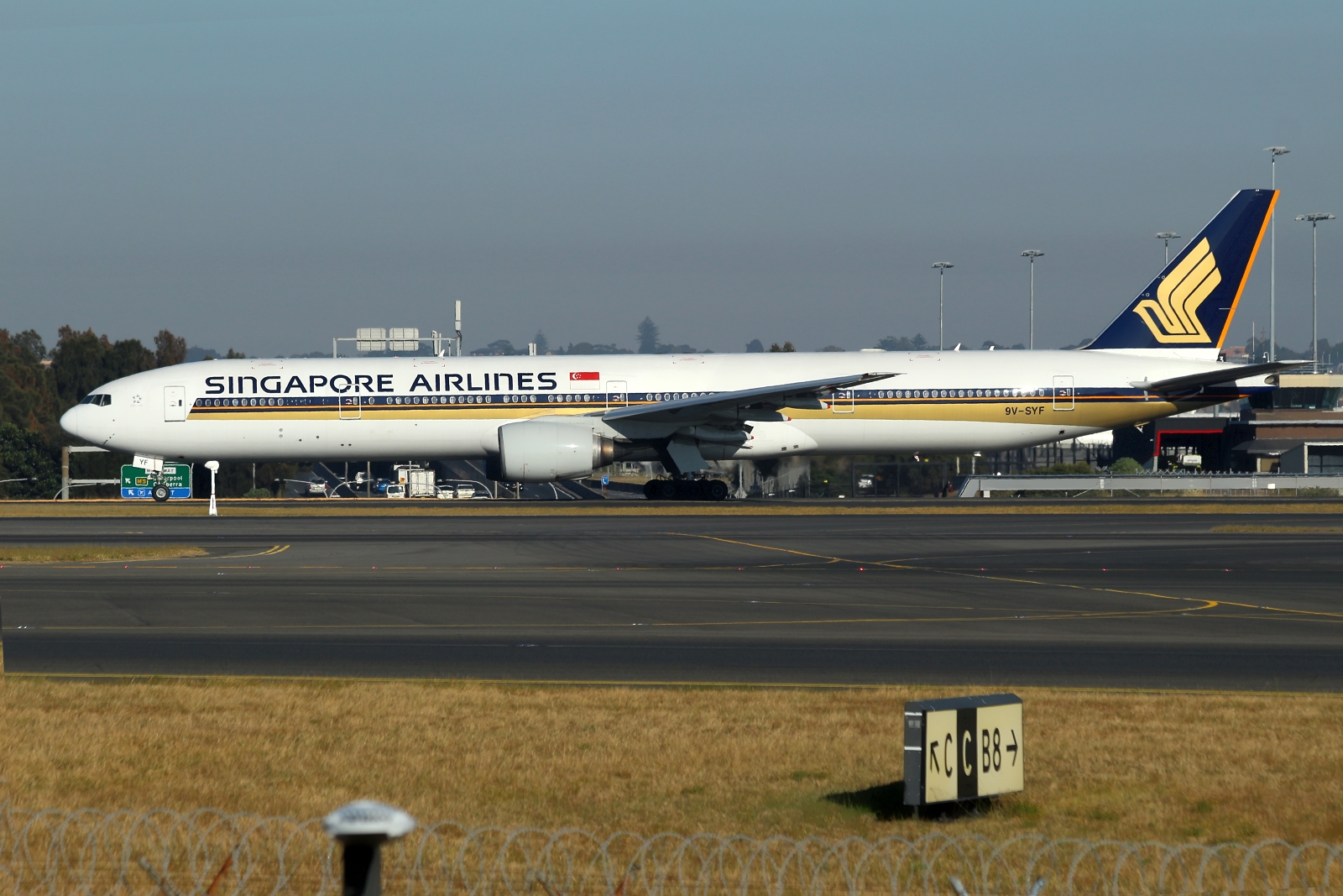 9V-SYF (30868) 2001 Boeing 777-312