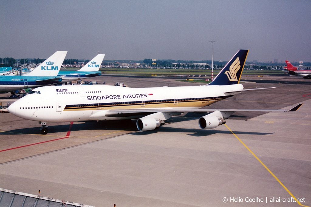 9V-SPM (29950) 2000 Boeing 747-412