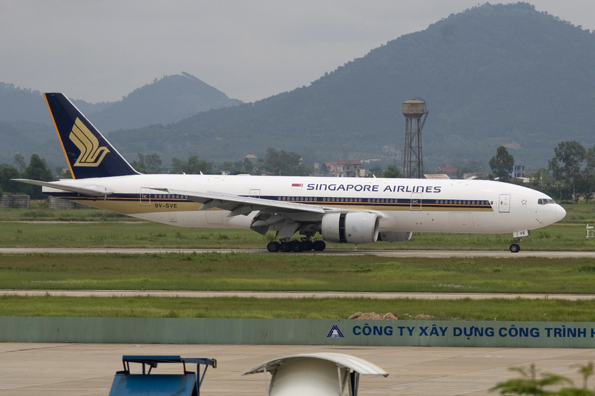 9V-SVE (30870) 2001 Boeing 777-212(ER )