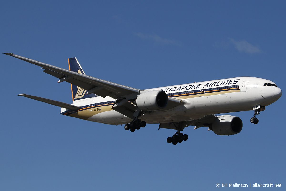 9V-SQM (33372) 2004 Boeing 777-212(ER)