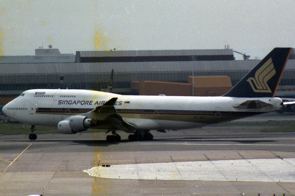 9V-SMJ · Boeing 747-412 · (LHR / EGLL)