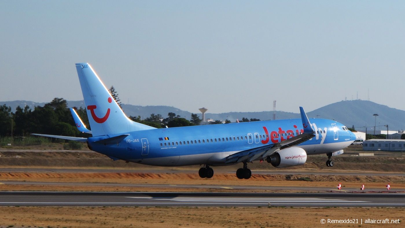OO-JAX (37238) 2010 Boeing 737-8K5(WL)