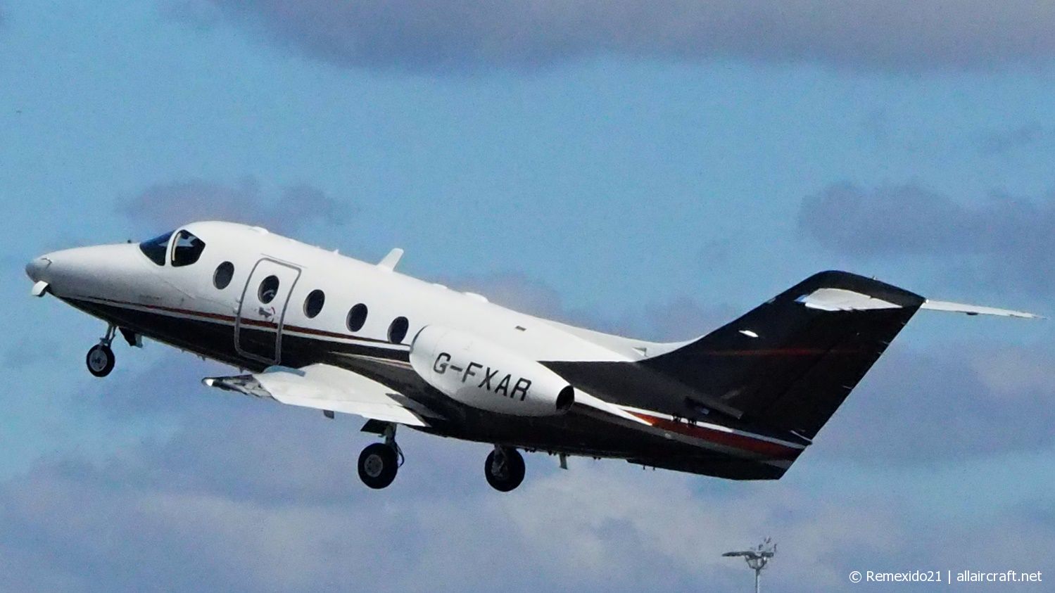 G-FXAR (cn RK-252) Nextant 400XTi