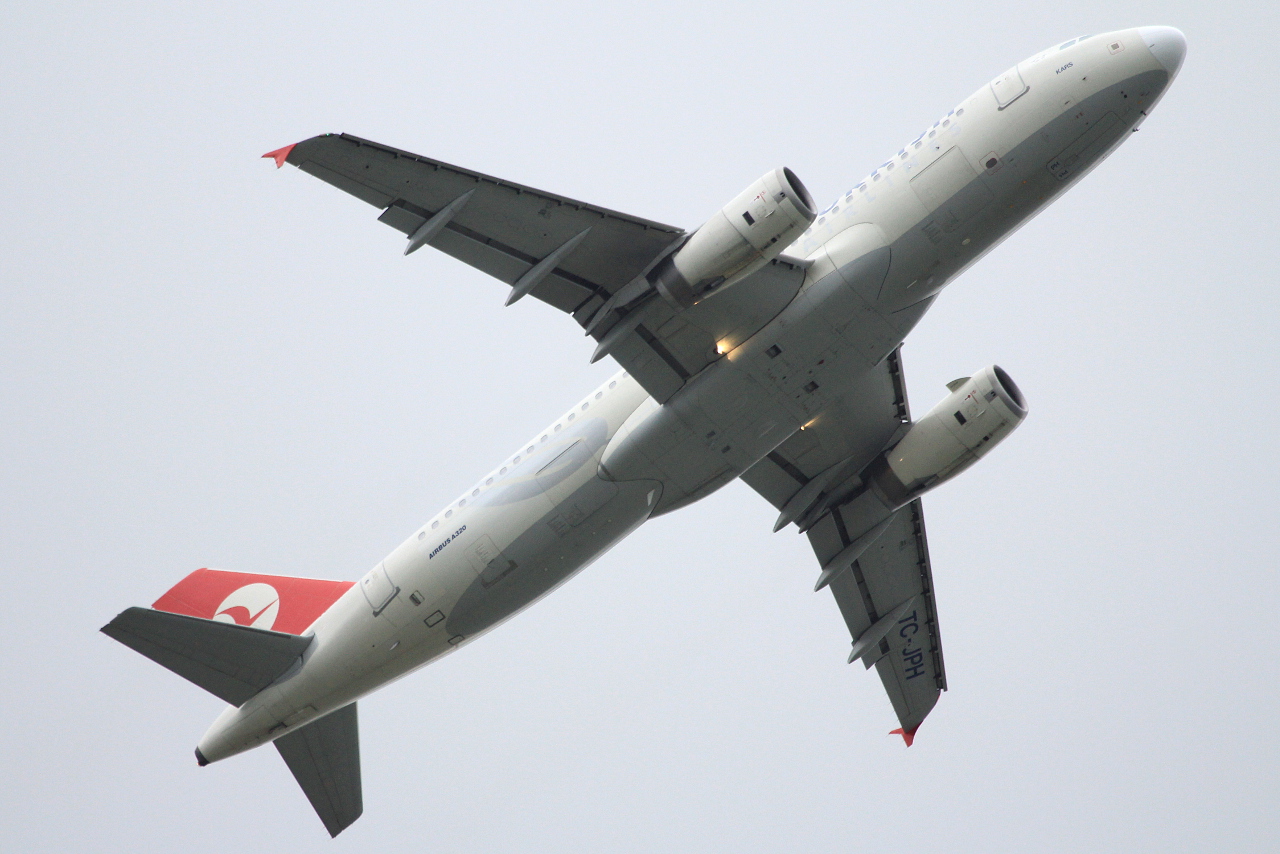 TC-JPH (3185) 2007 Airbus A320-232