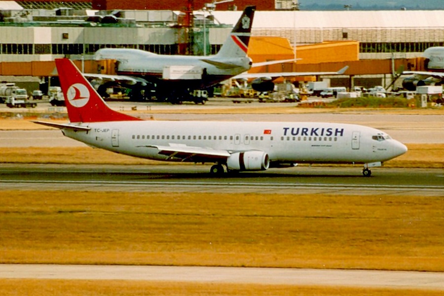 TC-JEP (25378) 1995 Boeing 737-4Q8
