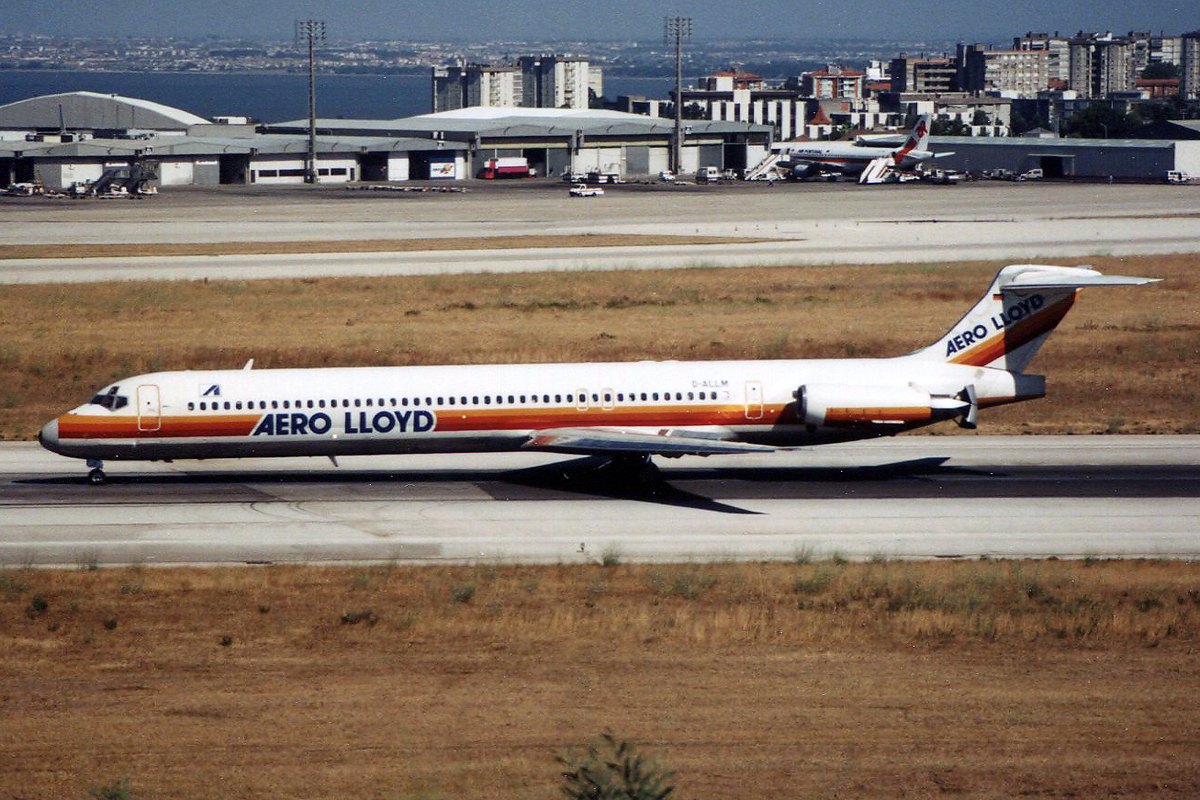 D-ALLM (cn 49856) McDonnell Douglas MD-83